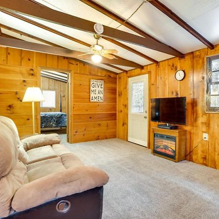 Peaceful Warne Cabin Fenced Yard And Screened Porch Brasstown Екстериор снимка